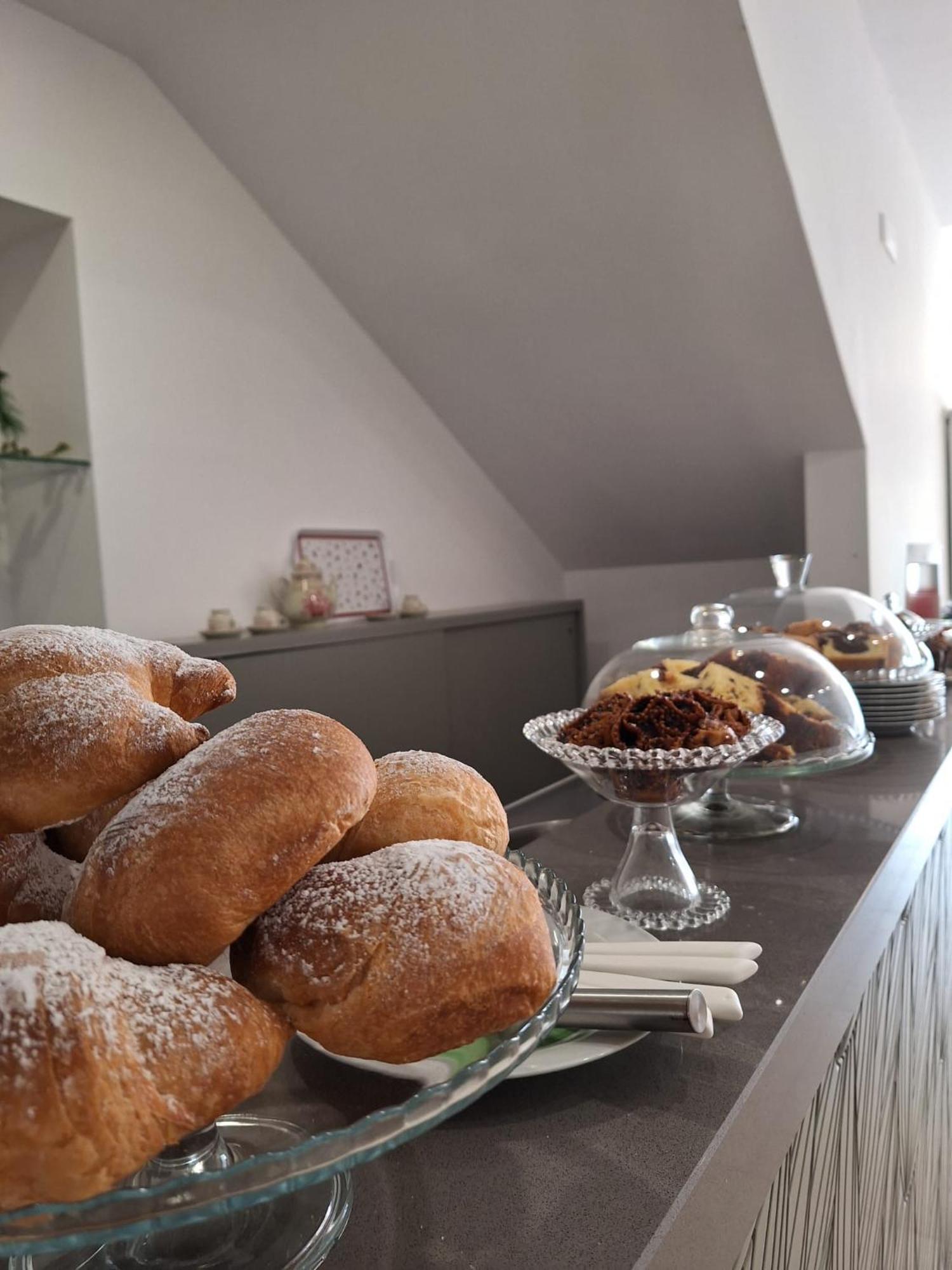 B&B Le Torri 산테라모 인 콜레 외부 사진